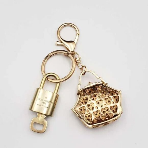 100% Auth Louis Vuitton Lock & Key with unbranded Bagcharm, Keycharm, Keychain - Picture 4 of 8